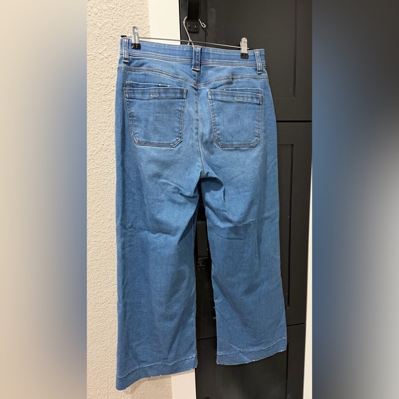 Democracy Ab Technology Blue Medium Wash Jeans. Comfortable fit - Picture 3 of 5